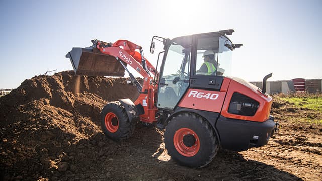 Modern high-visibility cabin