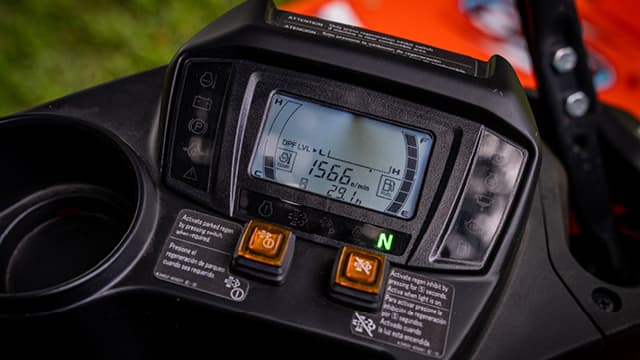 Easy-to-use LCD screen